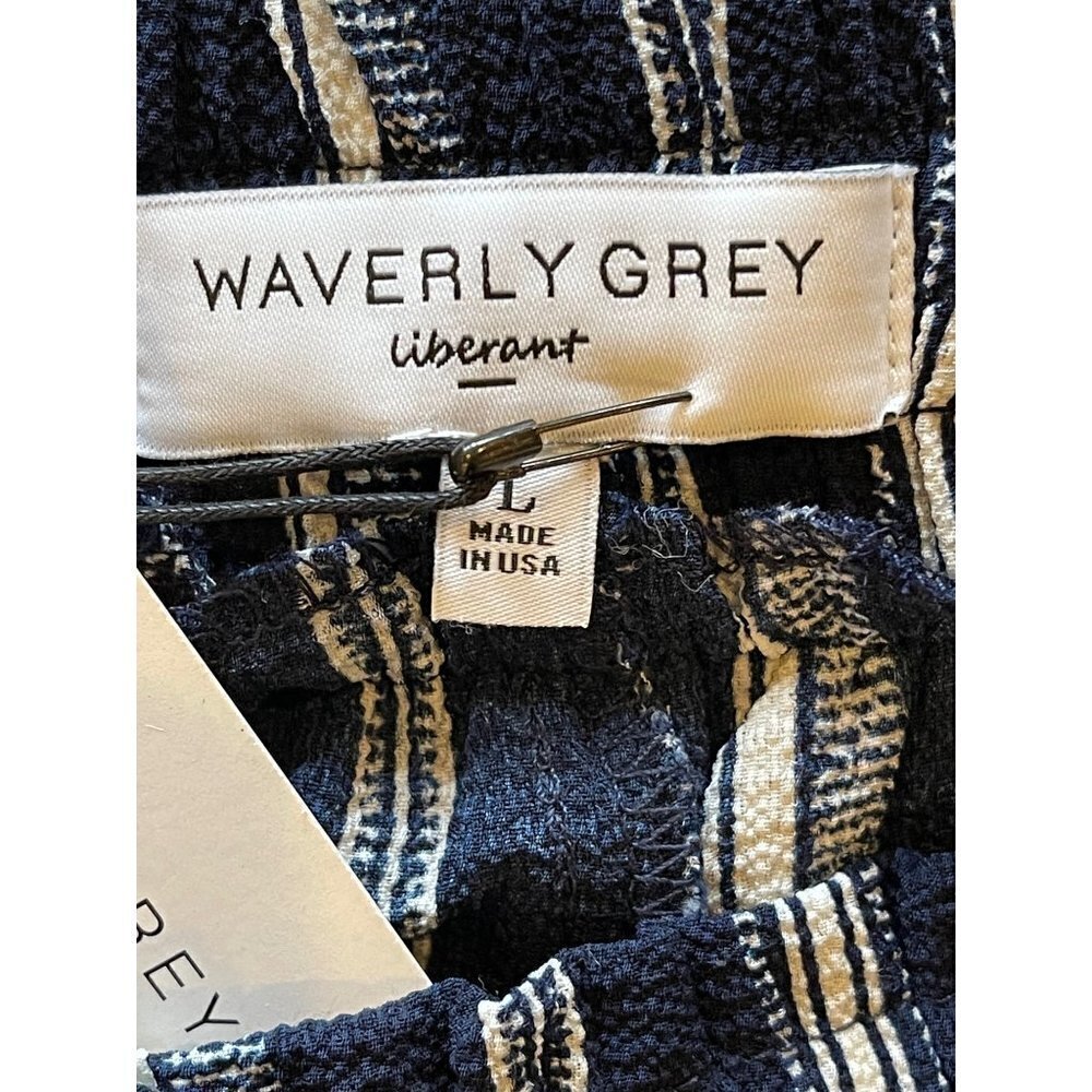 Waverly Grey Violet Shorts Women Large Blue White Striped Elastic Waist NWT - Picture 6 of 10